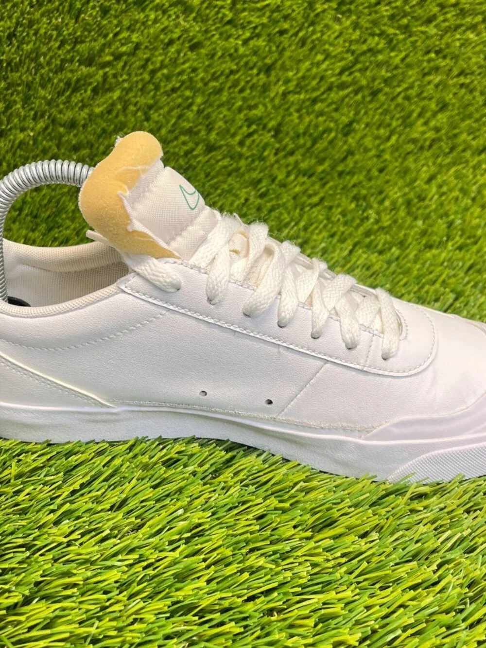 Nike Drop Type Premium Boys Size 6Y White Green Athletic Leather Shoes Sneakers